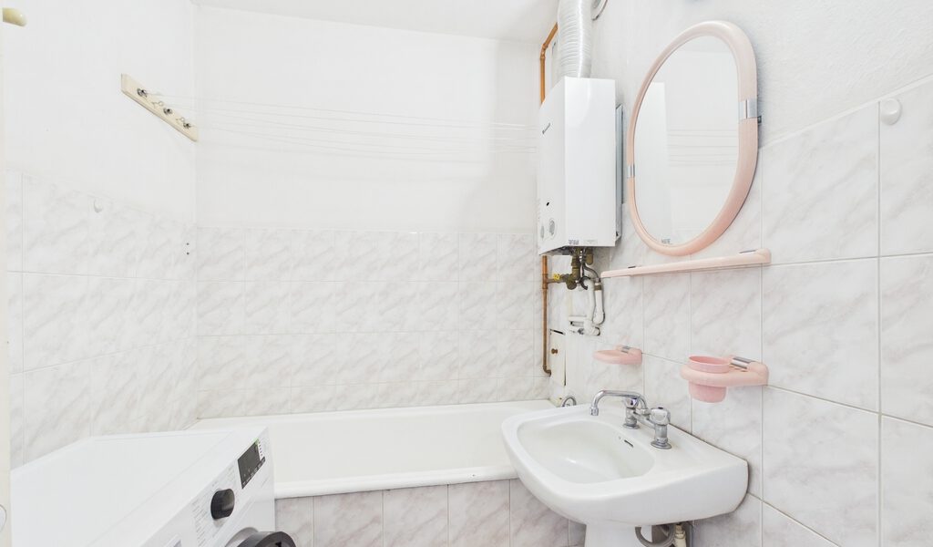 Trzy pokoje, oddzielna kuchnia, balkon – 11