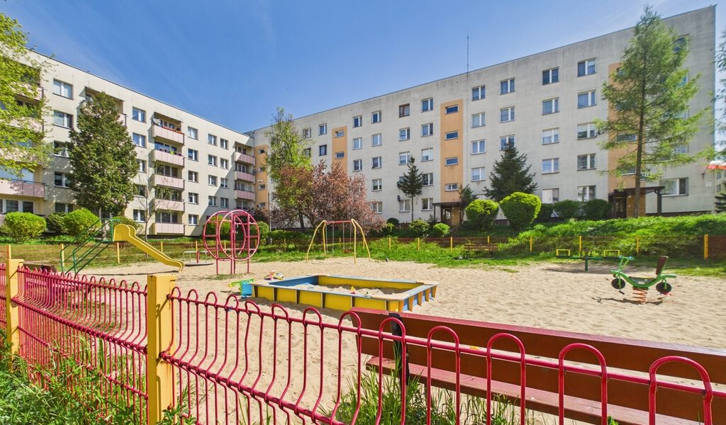 Trzy pokoje, oddzielna kuchnia, balkon – 15