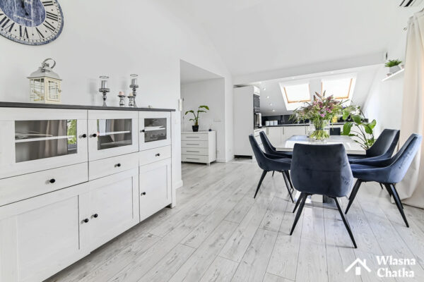 Przestronne 4 pokojowe z ogrodem | 64 m2 |