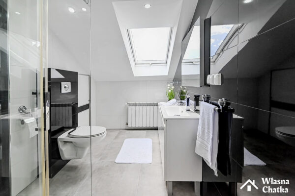 Przestronne 4 pokojowe z ogrodem | 64 m2 |