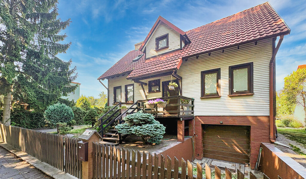 Dom z ogrodem , który zachwyca – prywatna oaza – 6