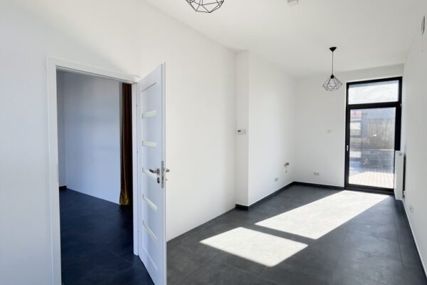 Nowoczesny lokal usługowy 50m² na wynajem– Chełmek