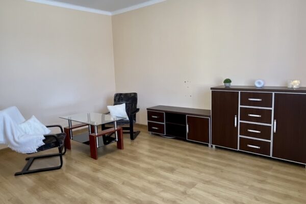 Przestronna kawalerka 40 m² na wynajem – Chełmek