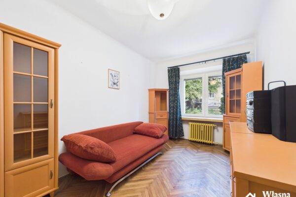 Centrum/ 3 pokoje/ duża widna kuchnia/ parter